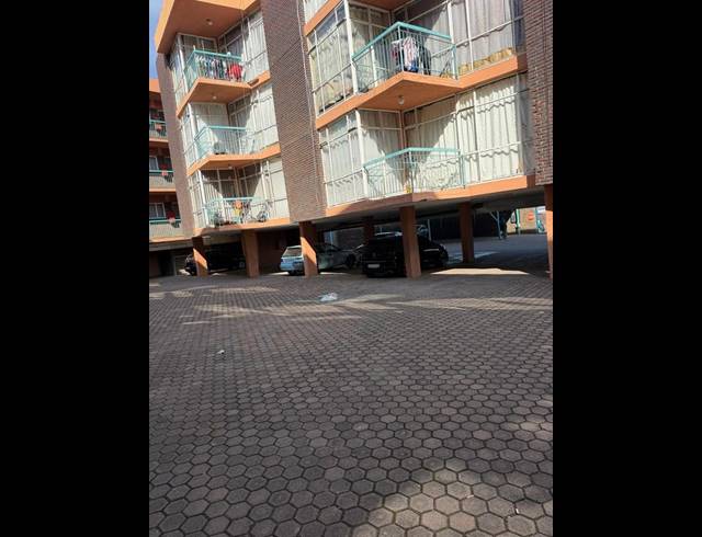 2 BEDROOM APARTMENT FOR SALE IN FLORIDA